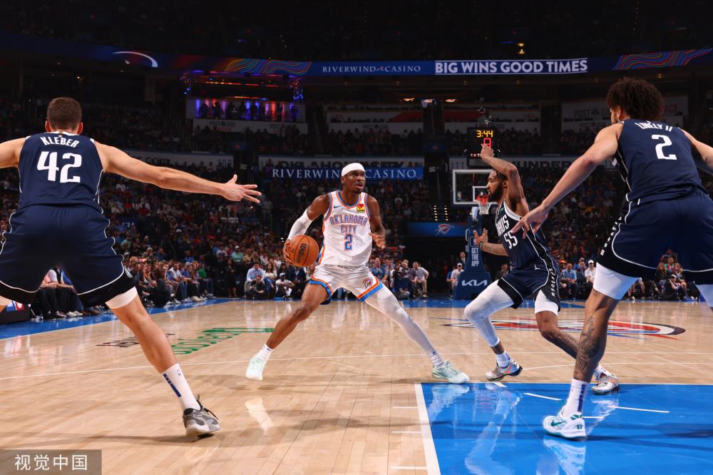 他在中锋位 他在中锋位